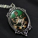 Cullen Crest Necklace Rosalie Alice Twilight New Moon