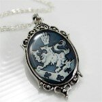Cullen Family Crest Necklace Rosalie Twilight New Moon
