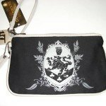 TWILIGHT NEW MOON CULLEN CREST WRISTLET PURSE BLACK NWT